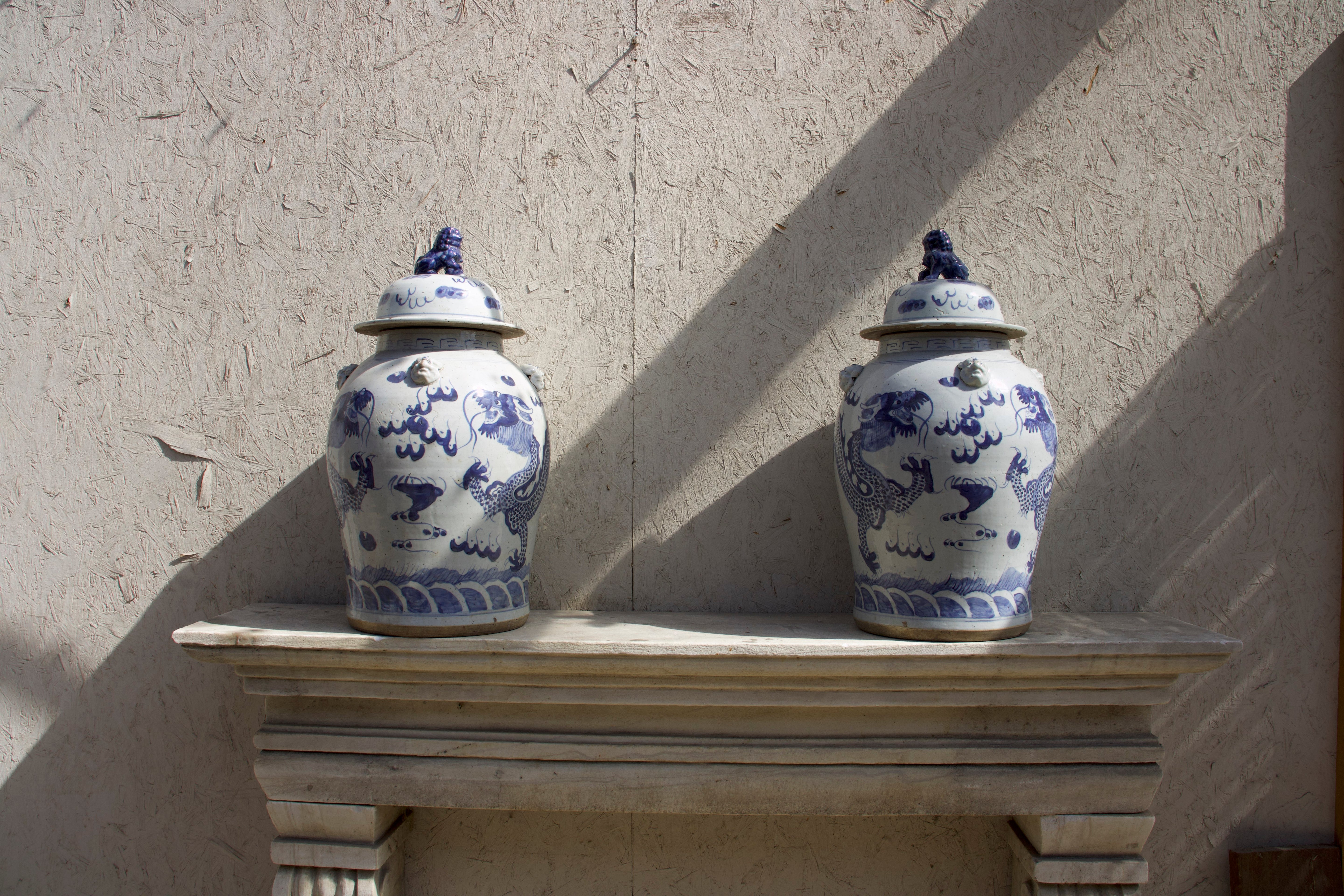 Dekselvaas met draakdecor Large