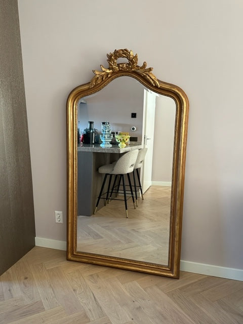 Gouden spiegel met lauwerkrans