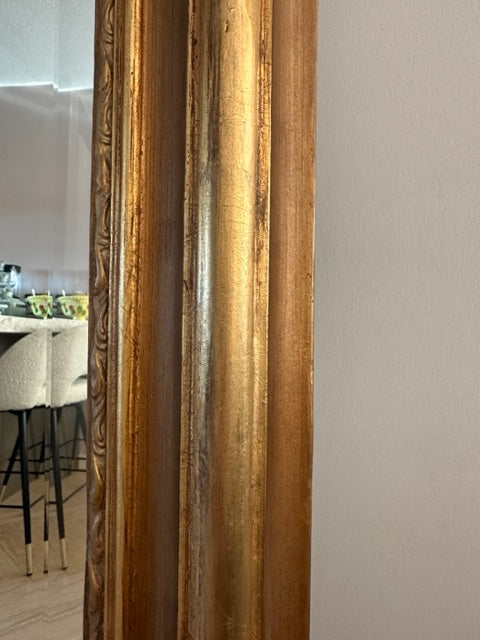 Gouden spiegel met lauwerkrans