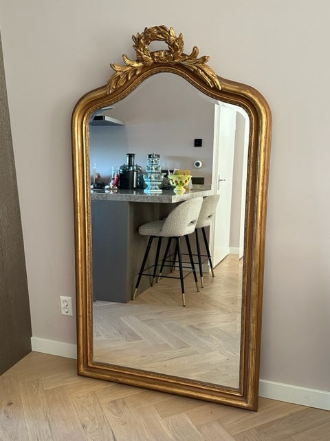 Gouden spiegel met lauwerkrans